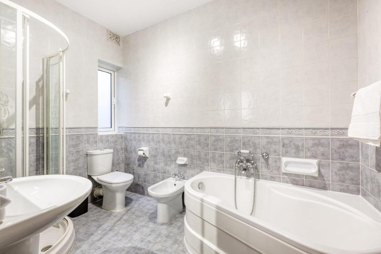 Pool Apartment Is-Swieqi Extérieur photo