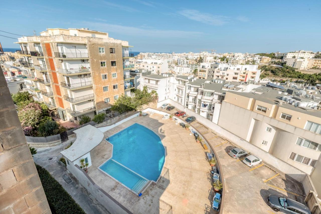 Pool Apartment Is-Swieqi Extérieur photo