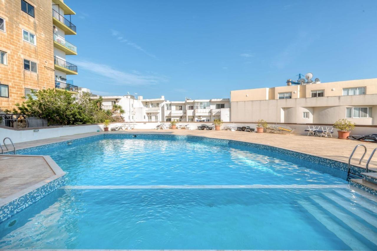 Pool Apartment Is-Swieqi Extérieur photo