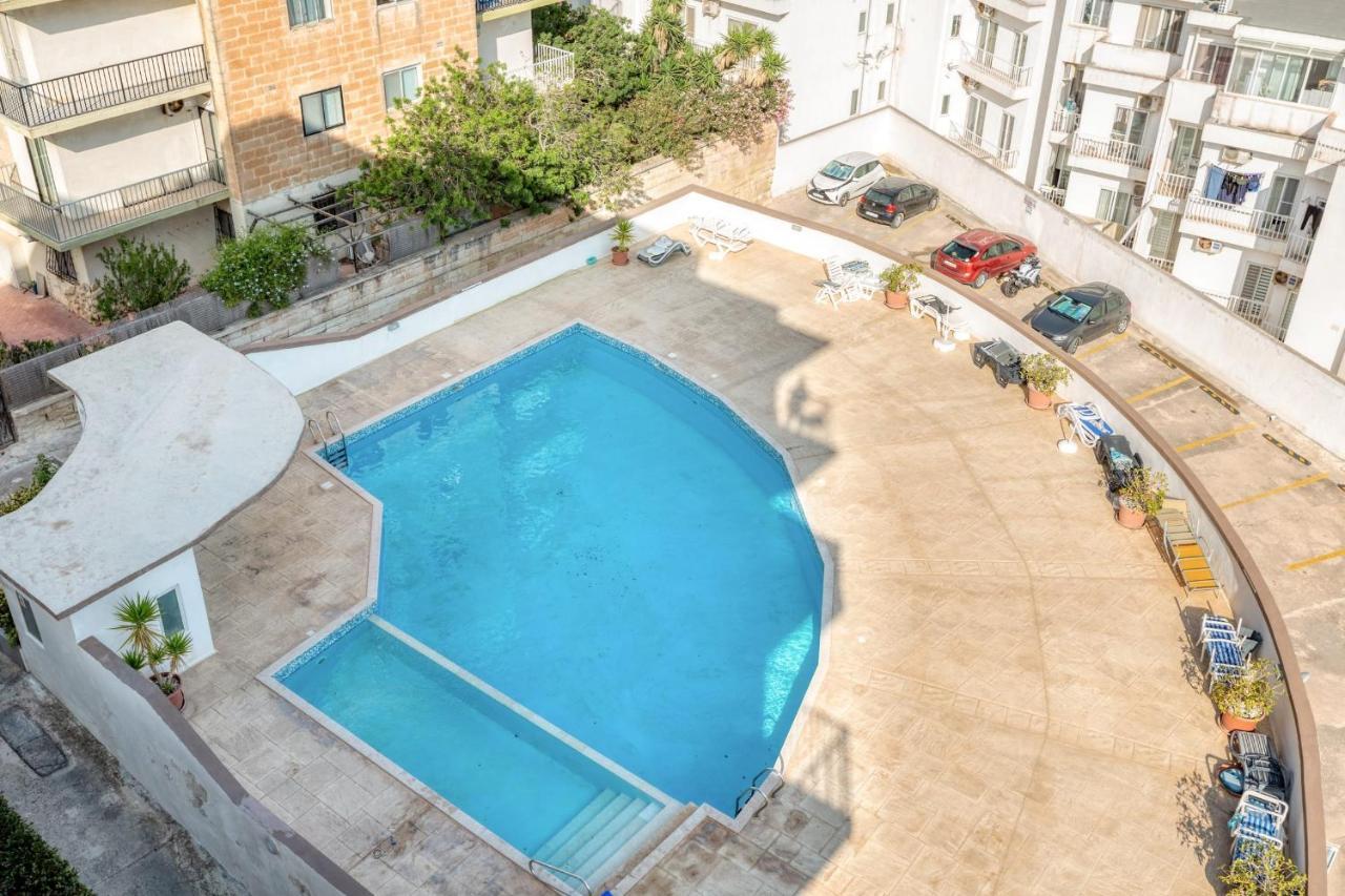 Pool Apartment Is-Swieqi Extérieur photo
